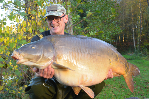 lake exclusive carp fishing holiday