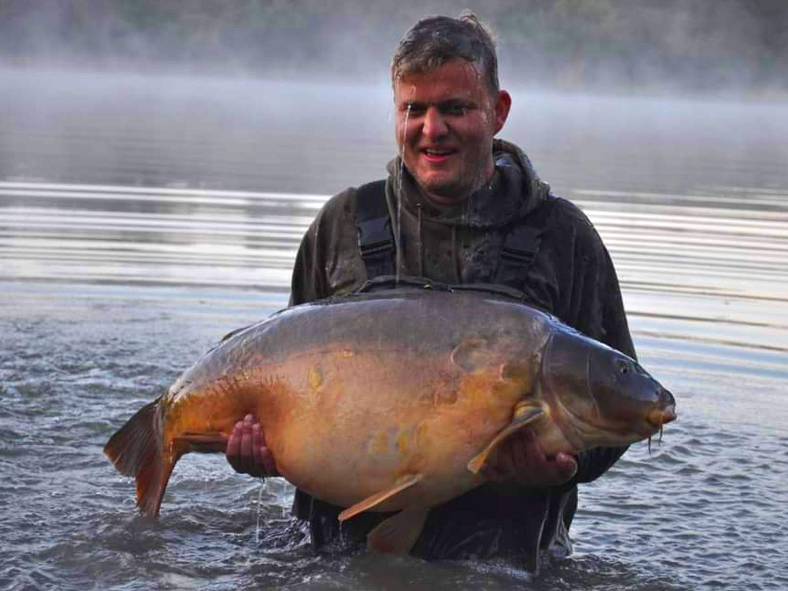 lake exclusive carp fishing holiday