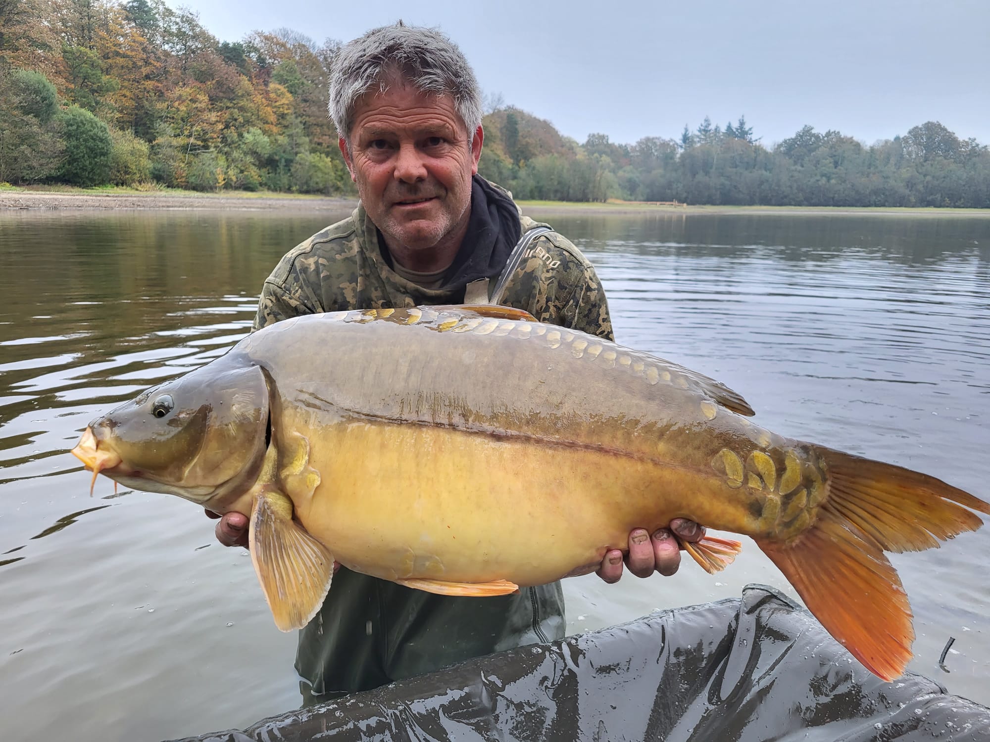 lake exclusive carp fishing holiday